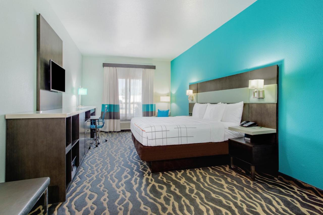 La Quinta Inn & Suites By Wyndham Northlake Ft. Worth Elizabethtown Exterior foto