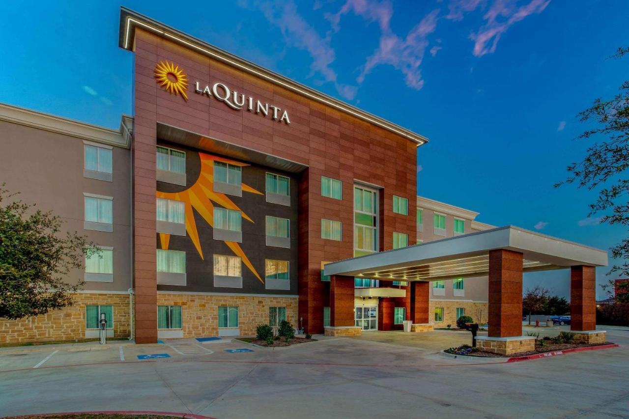 La Quinta Inn & Suites By Wyndham Northlake Ft. Worth Elizabethtown Exterior foto