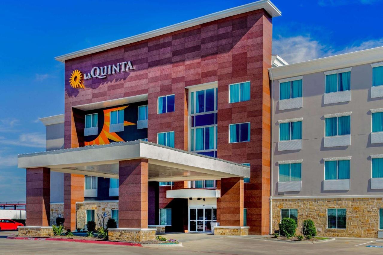 La Quinta Inn & Suites By Wyndham Northlake Ft. Worth Elizabethtown Exterior foto
