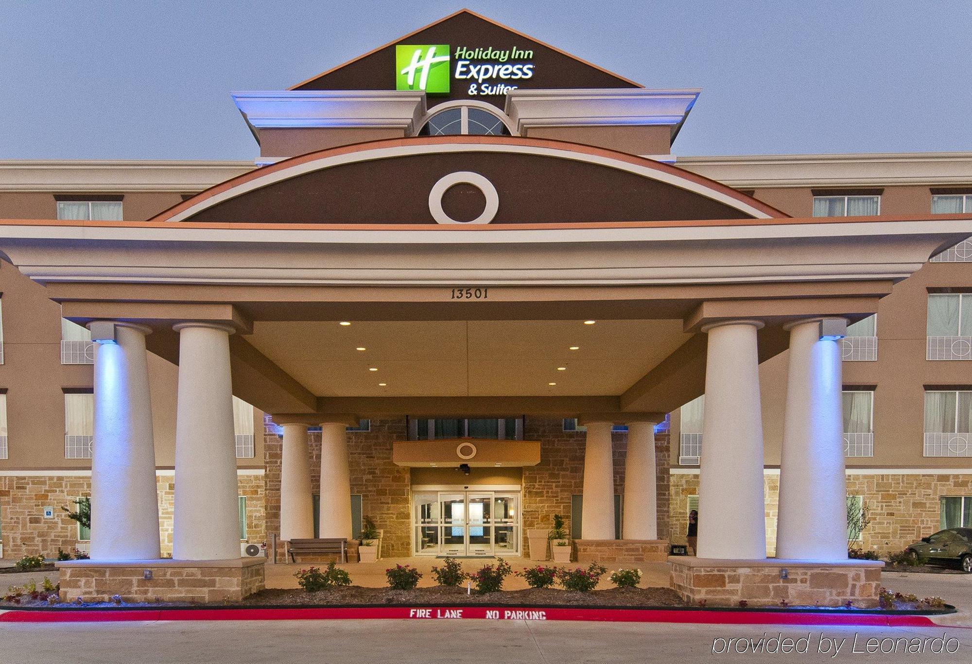 La Quinta Inn & Suites By Wyndham Northlake Ft. Worth Elizabethtown Exterior foto