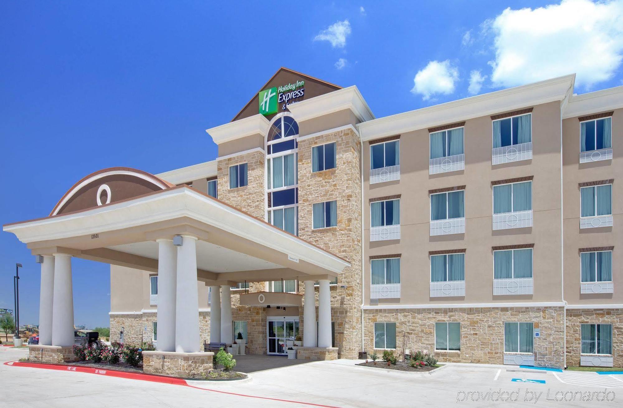 La Quinta Inn & Suites By Wyndham Northlake Ft. Worth Elizabethtown Exterior foto