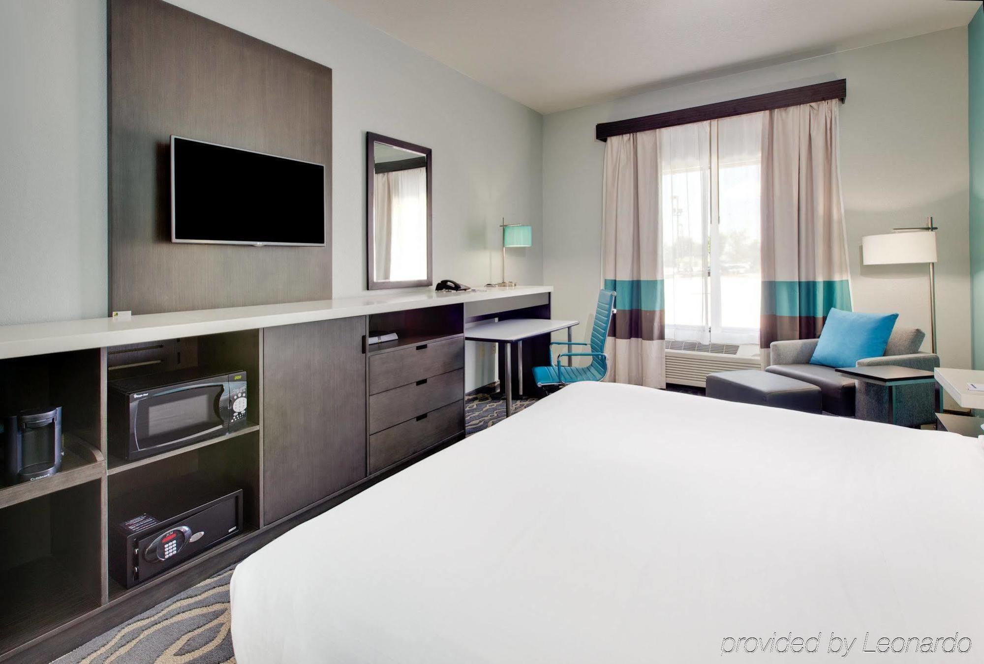 La Quinta Inn & Suites By Wyndham Northlake Ft. Worth Elizabethtown Exterior foto